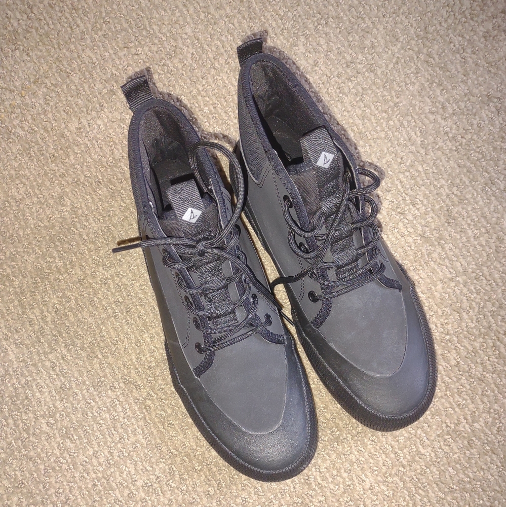 Sperry halyard storm boots men 8.5